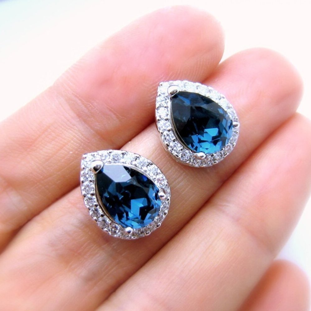 💥 Pear Cut Blue Green Crystal CZ Teardrop Stud Earring for Women, HA4481